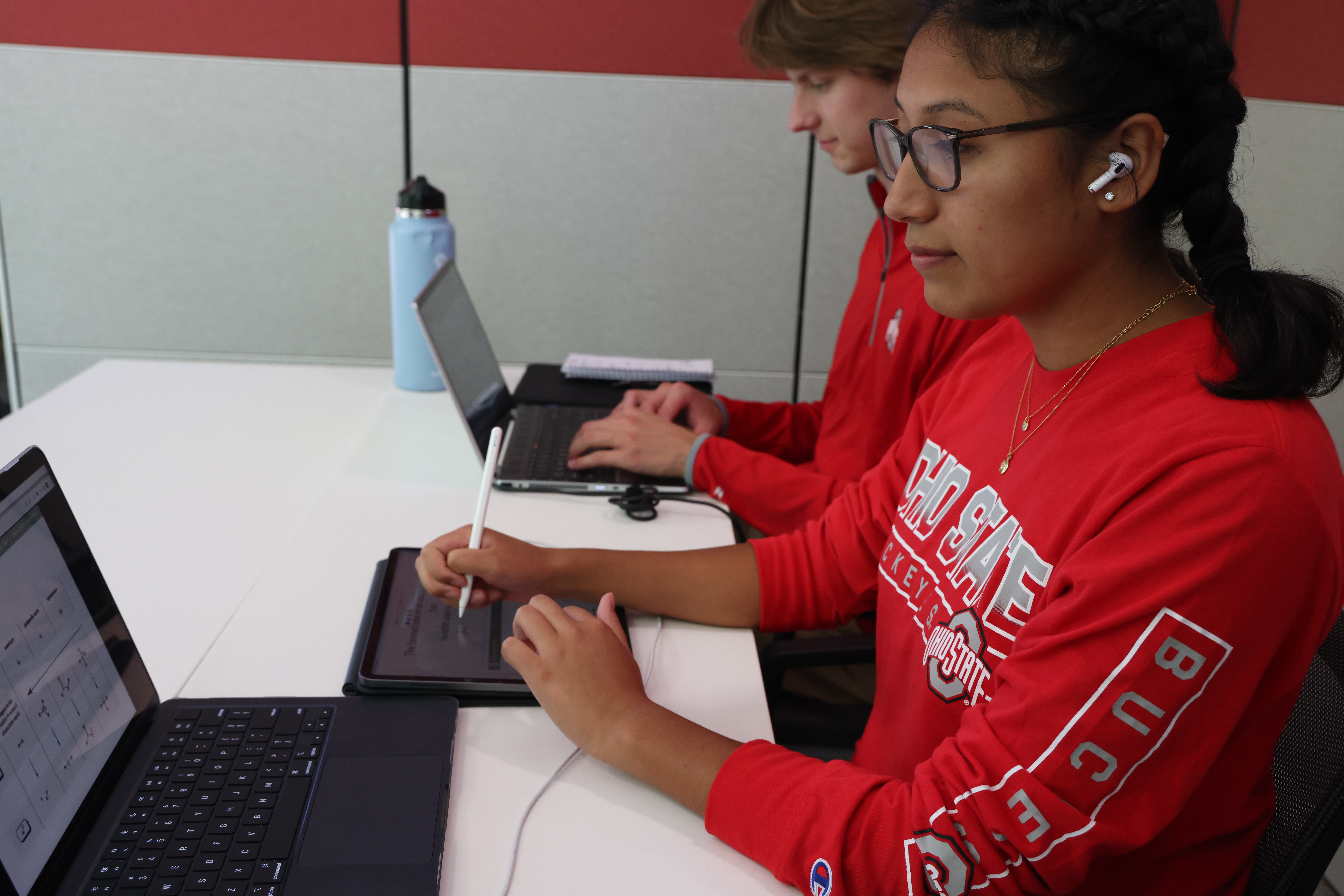 Students in Kuhn Honors and Scholars House