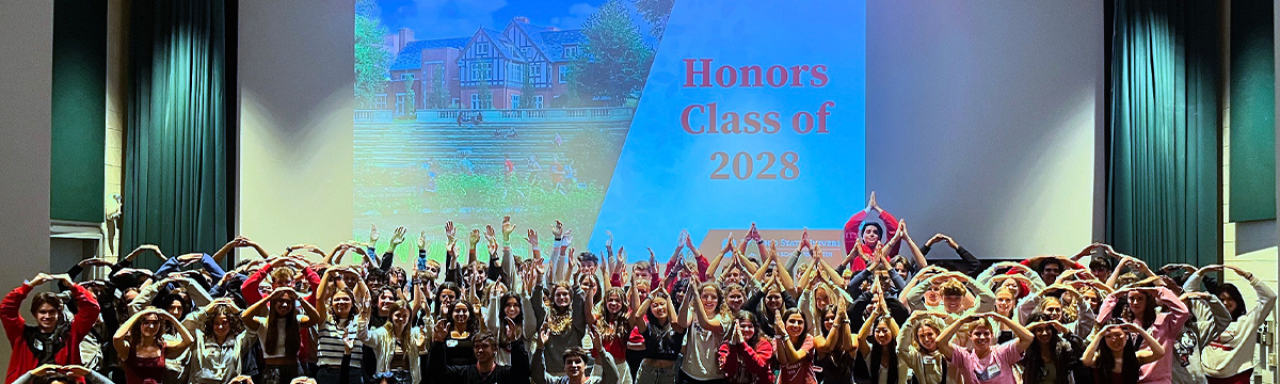 Class of 2028 Honors Program display OHIO at orientation session