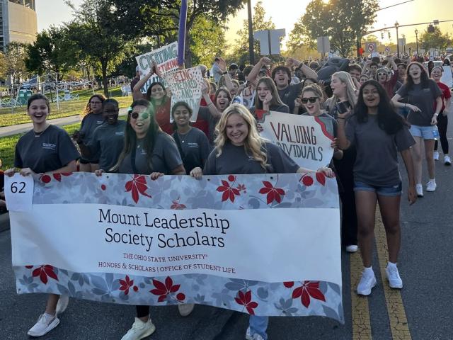 Mount Scholars participating in the annual Ohio State Homecoming parade