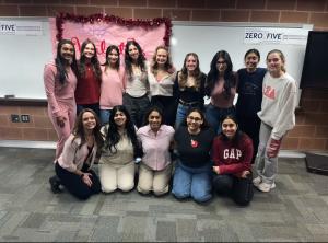  Chiara Petrazzuolo-Leiva with group of girls